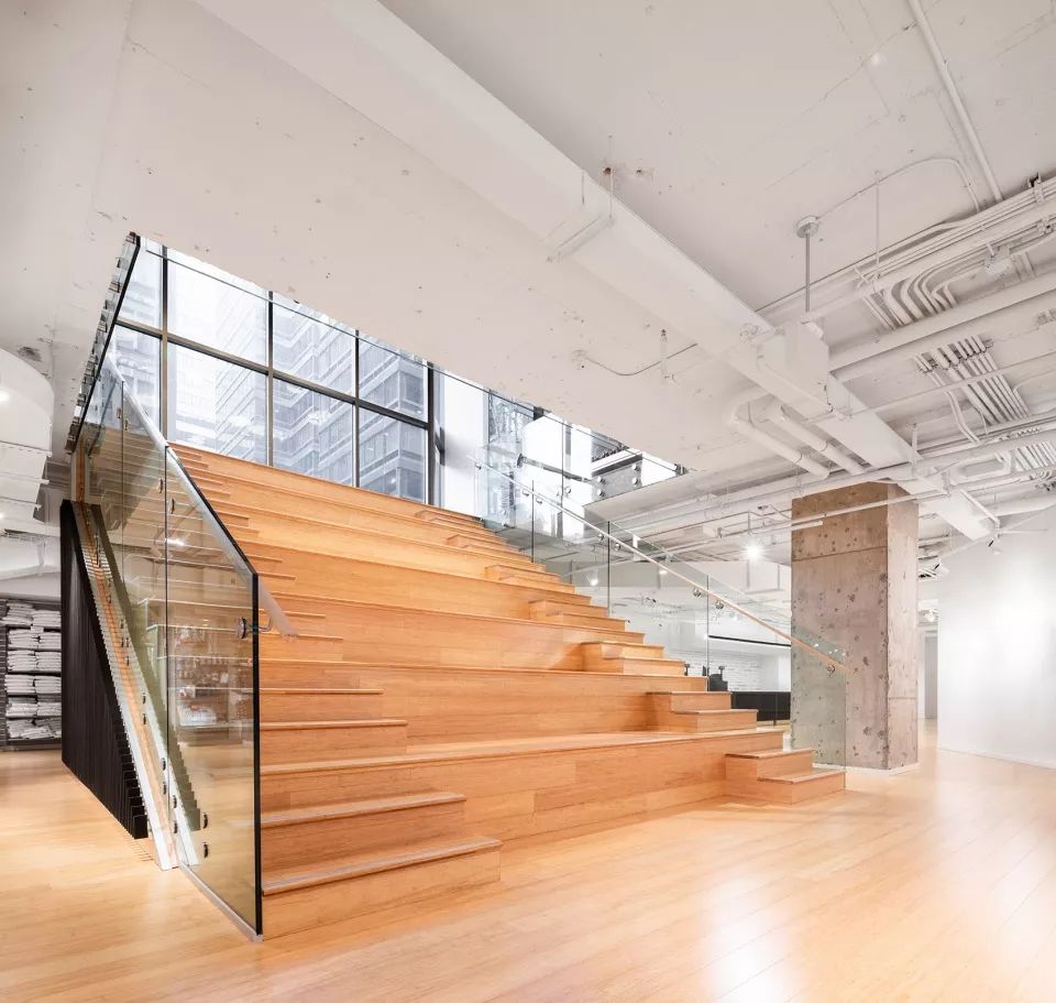 麦大校外自由空间 | Le James 书店设计-13