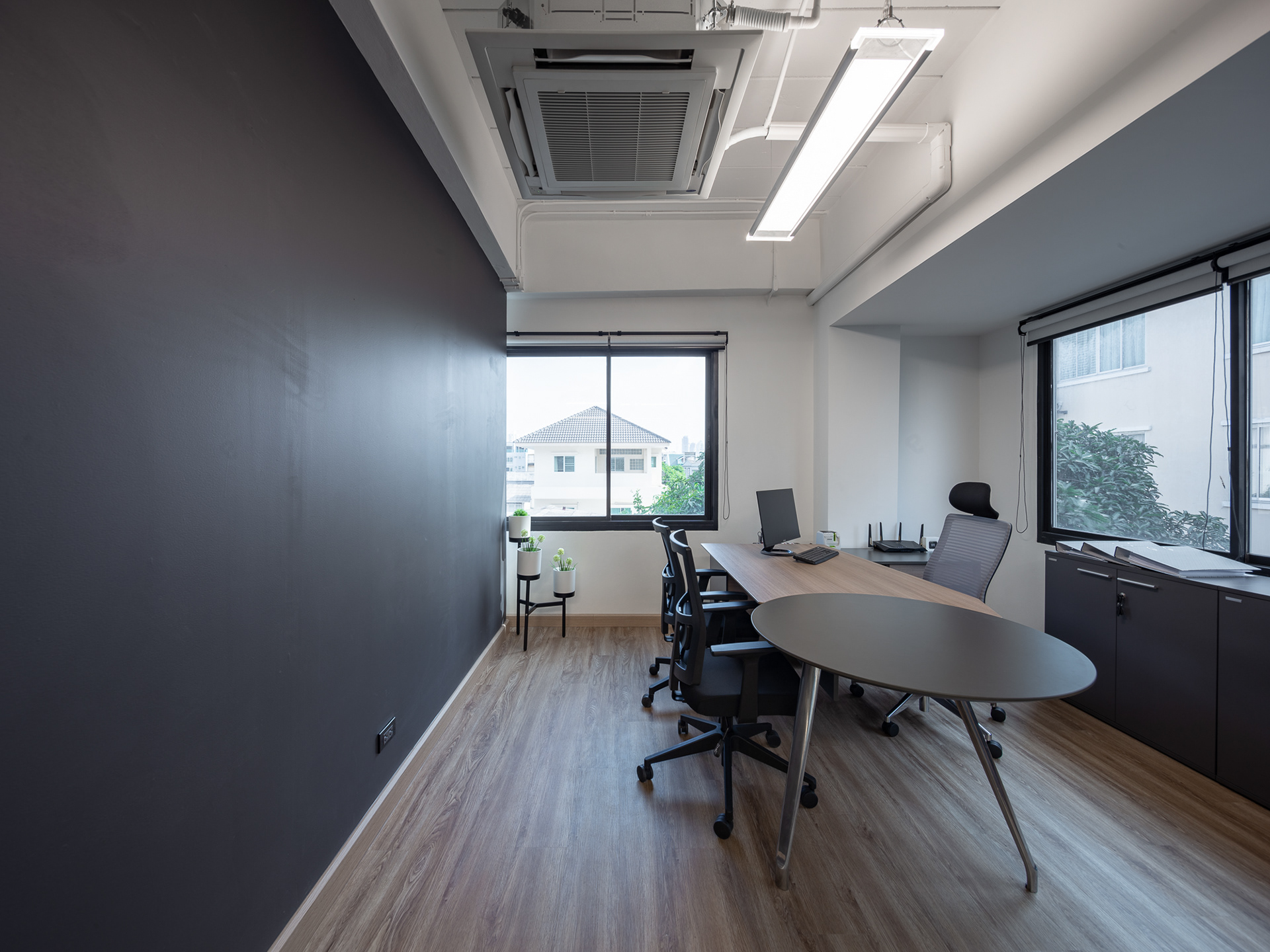 水美办公室（注：MIZUMI可能是特定名称，若有更合适的音译或意译需结合具体背景，这里暂按常见音译处理） 丨泰国曼谷丨Paveen Rojchanavisart-21