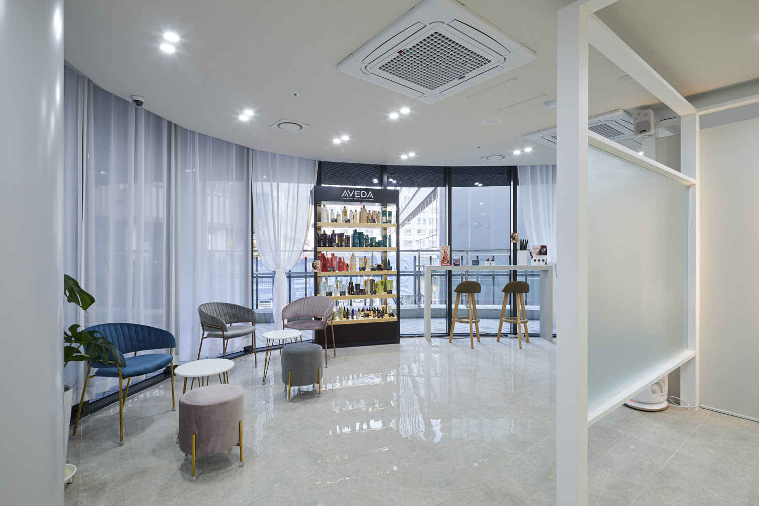 30 平米极简美容院，现代风格的魅力展示-5