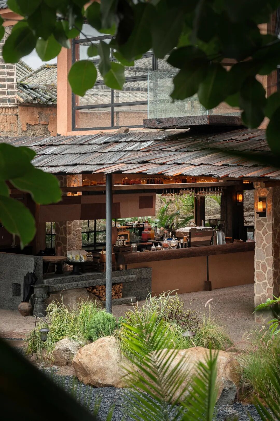 场所的诗学:老院子与风土的共生(山丘花园)丨中国大理丨桐里空间设计-1