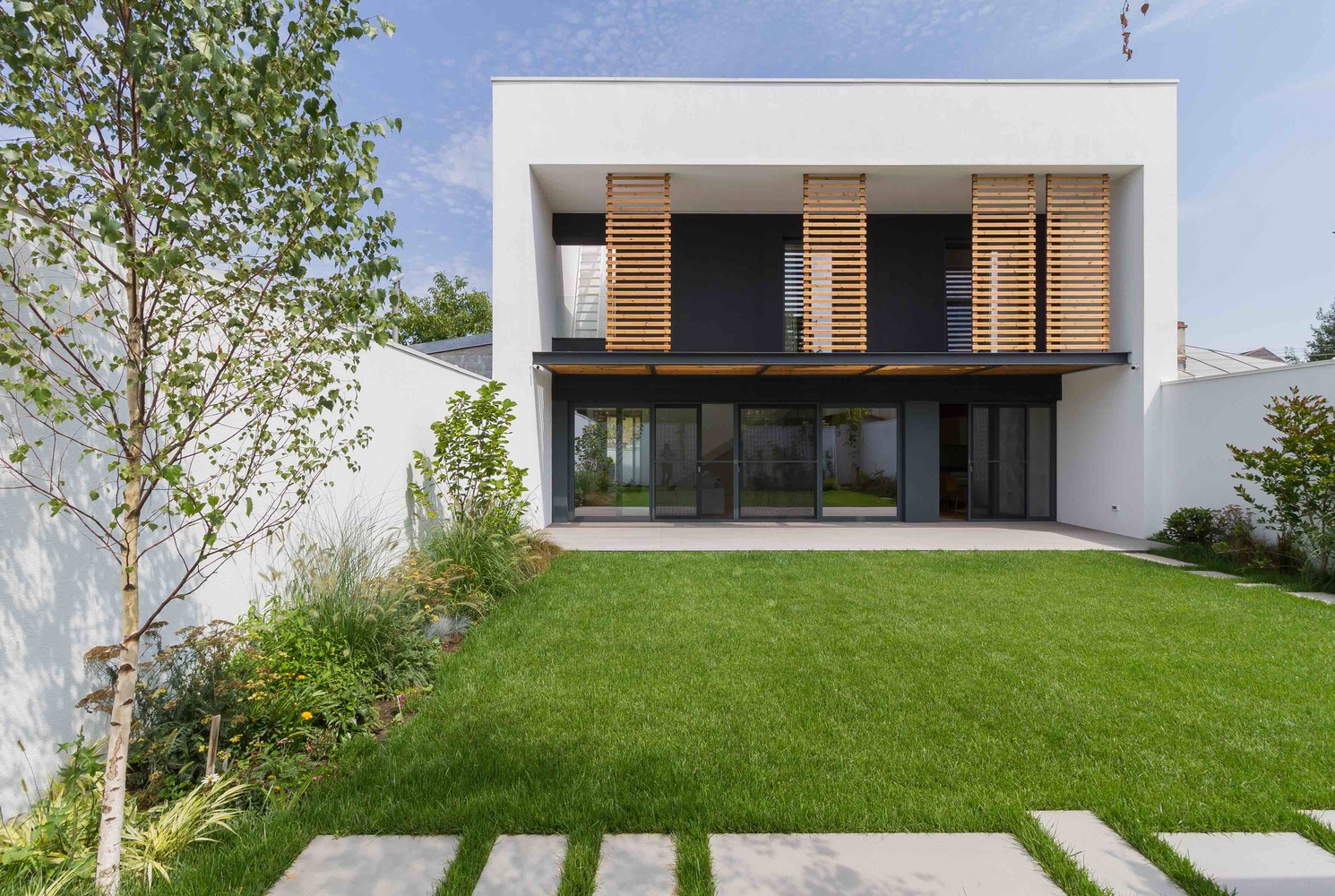 罗马尼亚四口之家，绿色环保与自然共生-49