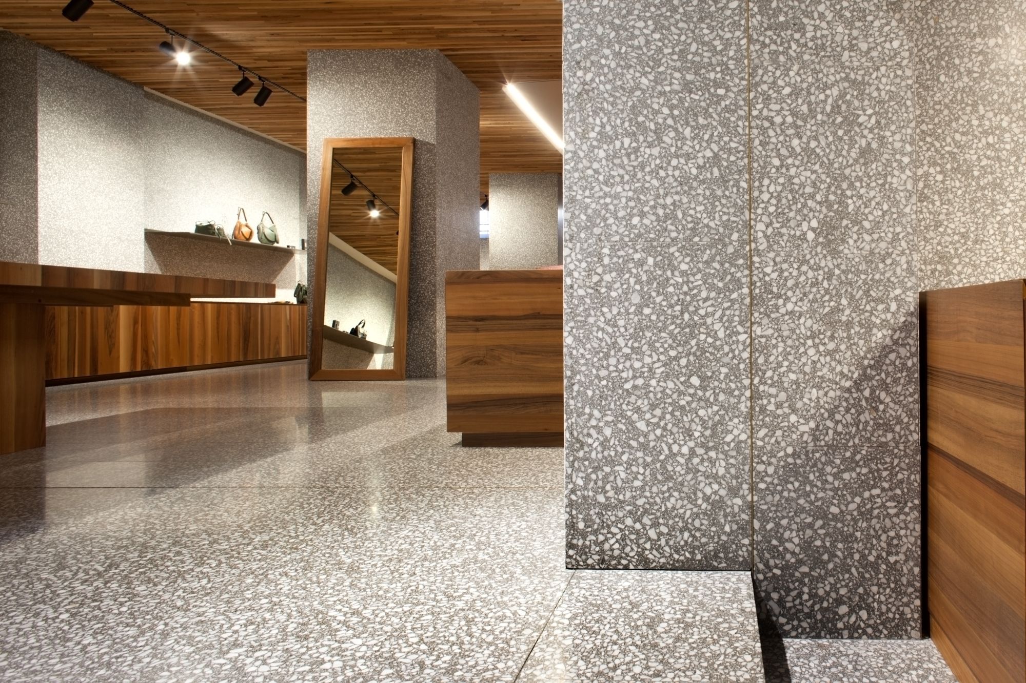 082_showroom gianni chiarini-15