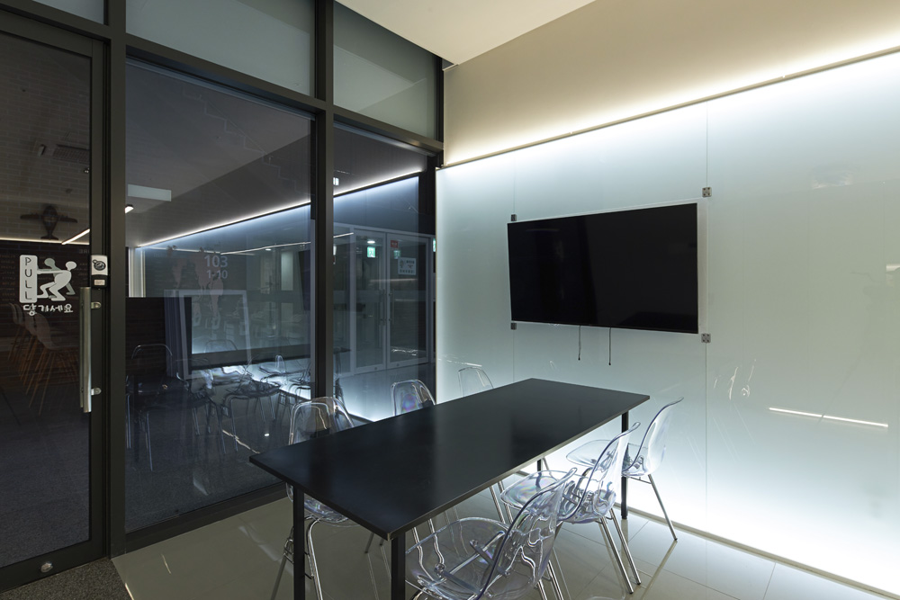 简约清新，12 平米旅行社空间设计-9