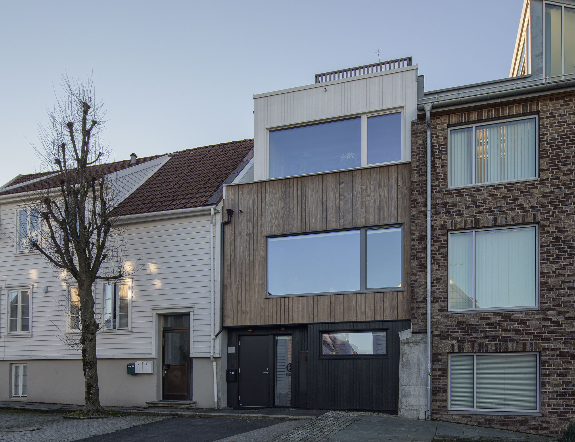 挪威海滨小镇的木质生活 | ABC Street House-10