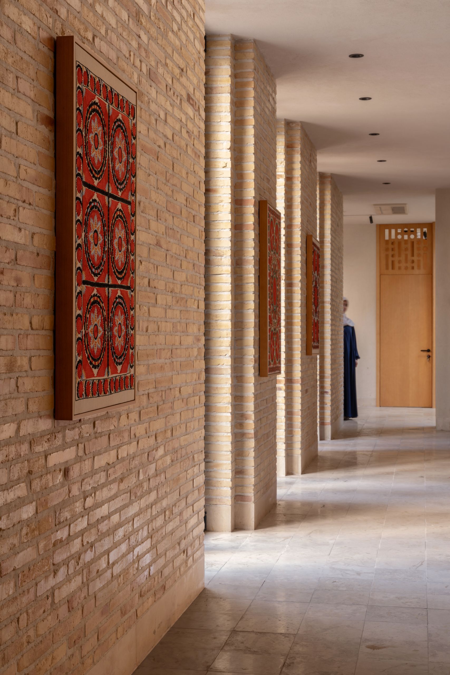 玛迪娜·卡西姆巴耶娃博物馆的苏扎尼刺绣品丨乌兹别克斯坦塔什干丨ARC Architects-53