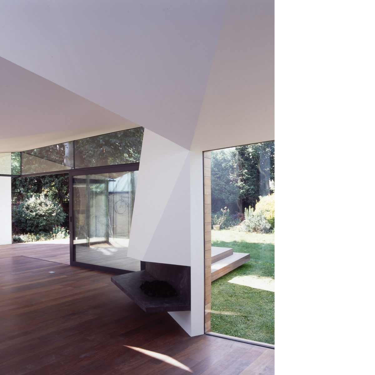 包裹屋；环绕住宅（注：Wrap House可能是有特定所指的，如一座极具特色设计、建筑外观有环绕形态的住宅，若没有更多背景信息，这两种常见理解供参考，这里按要求给出环绕住宅作为单一翻译结果）

最终翻译：环绕住宅 丨英国伦敦丨Alison Brooks Architects-48