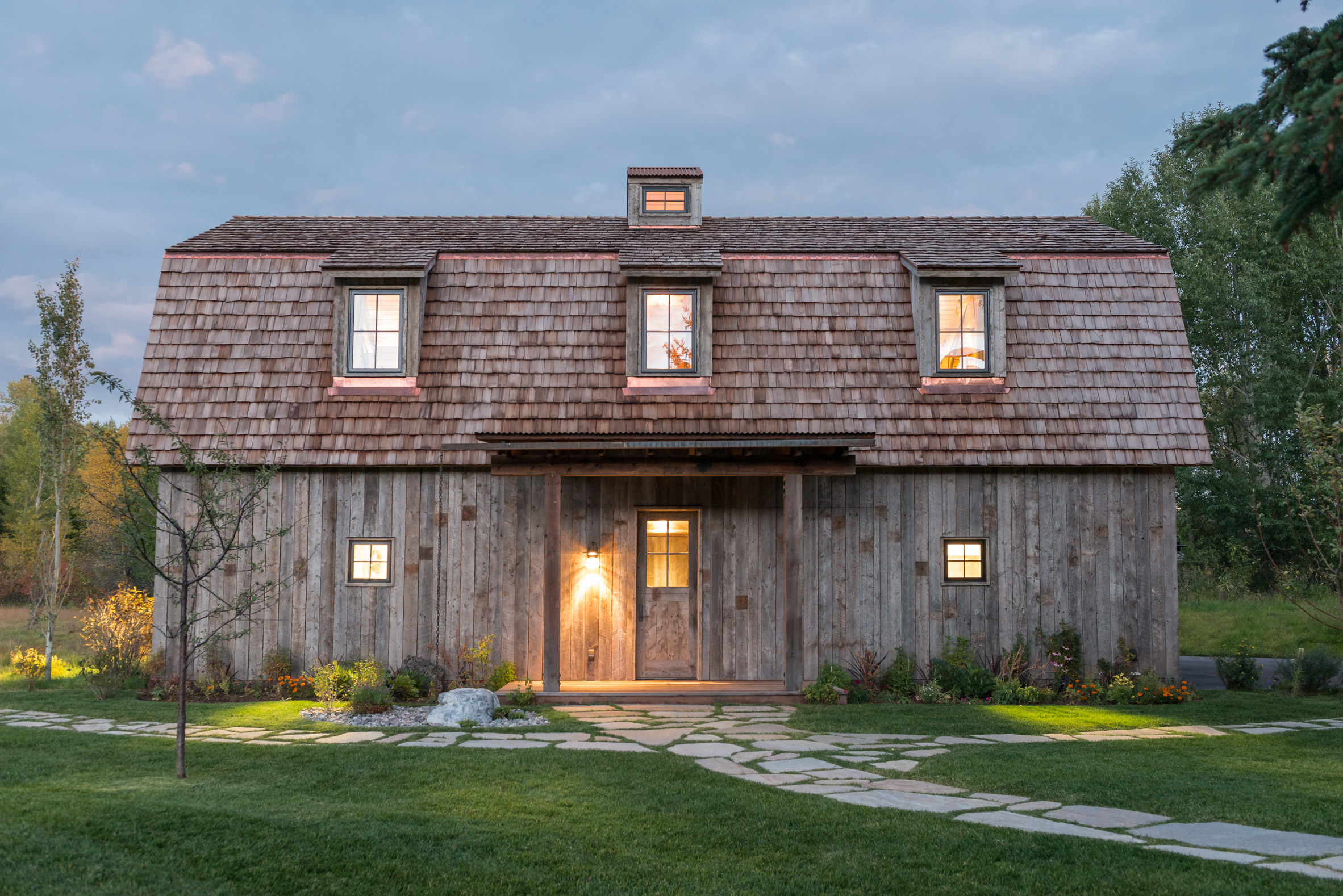 Carney Logan Burke creates barn-shaped guest house in rural Wyoming-4