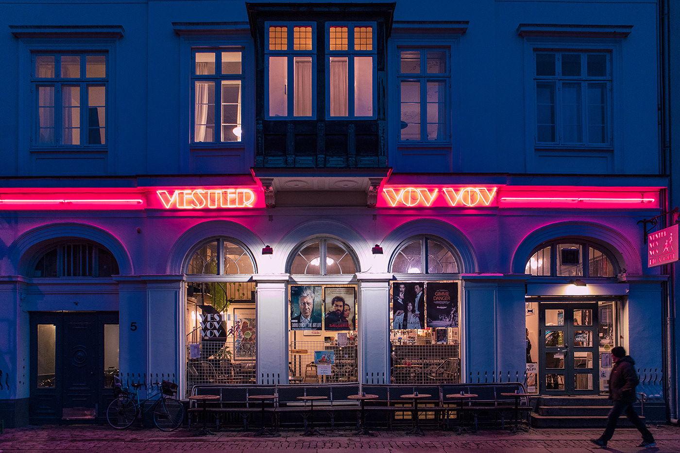 梦幻霓虹空间-11