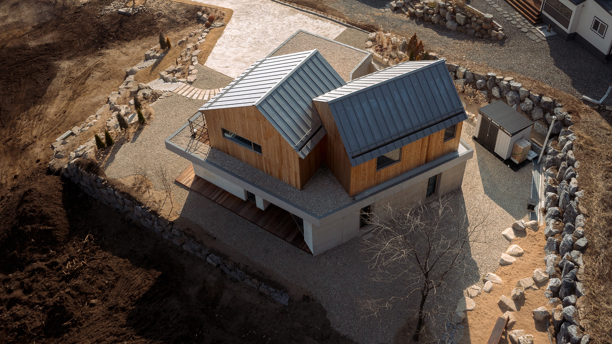 Two Gabled Volumes, One Landscape丨BRBB Architects-22