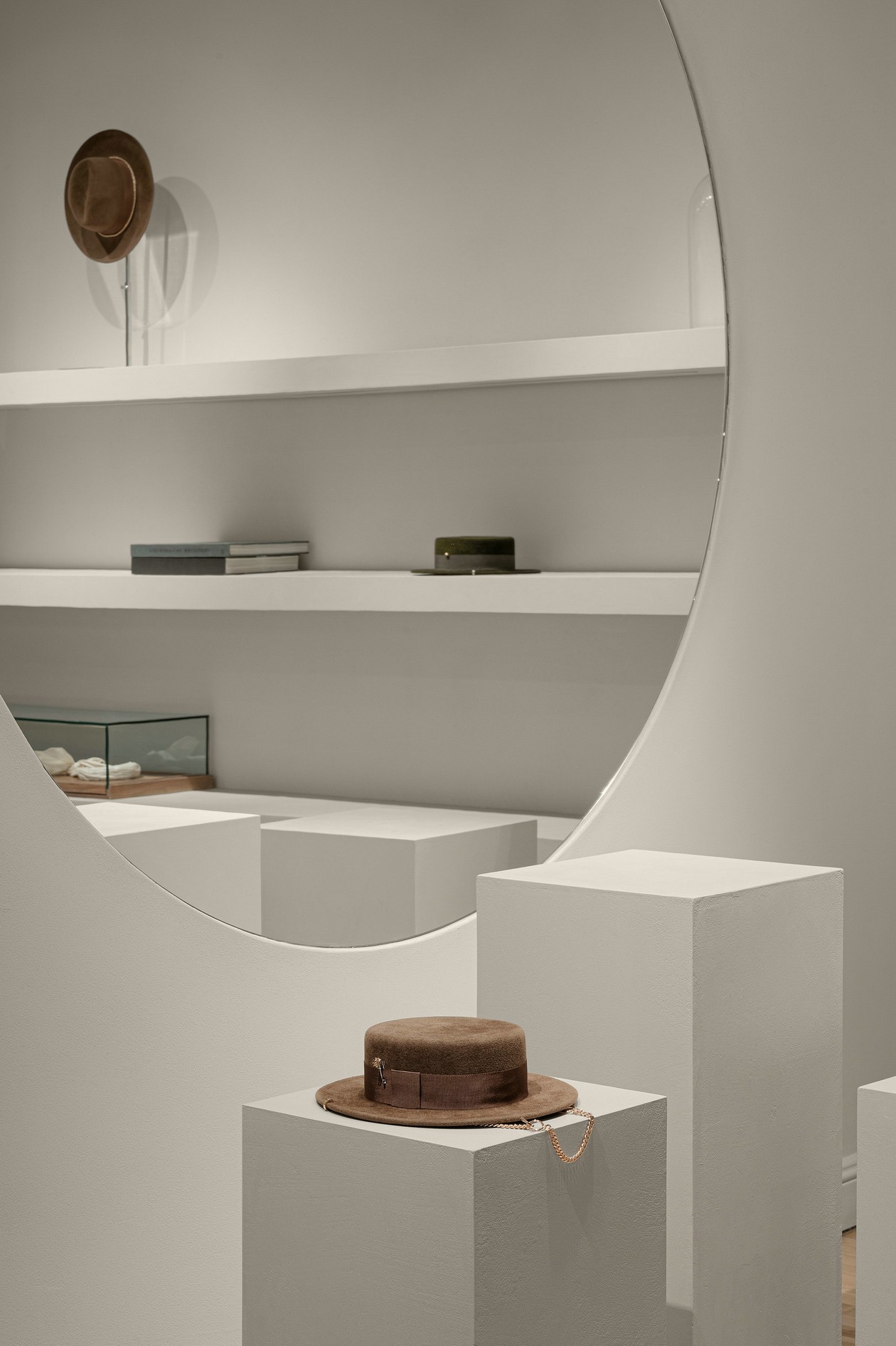 乌克兰基辅85㎡秀场展厅设计-26