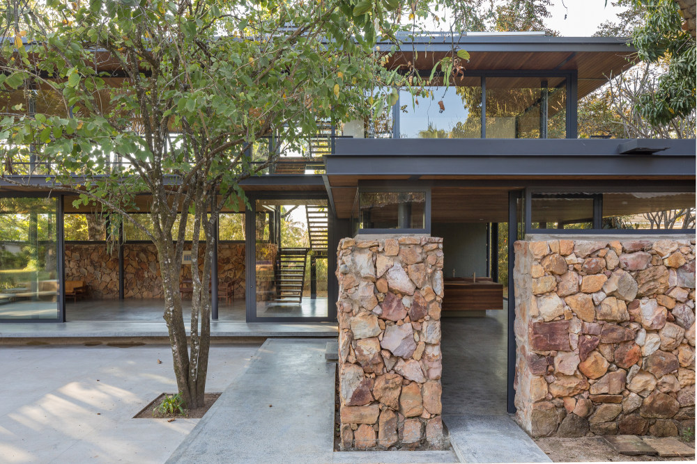 巴西 Labcity 设计工作室打造的原生态石墙住宅-17