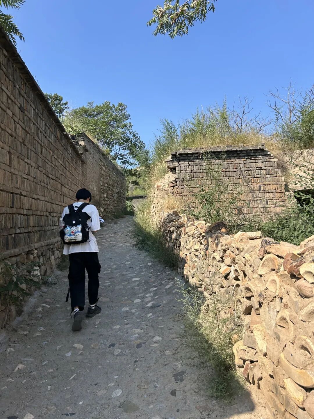 建筑老八校三个月速成的大四课设！六幕故事讲述传统的历史空间，文旅融合反转以种地为生的传统乡村模式，重振霍州窑白瓷文化-39