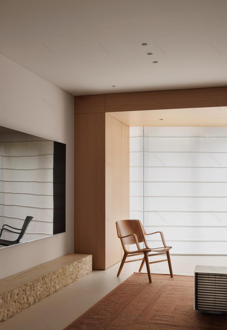 复式的破界与重构:木质骨骼与简白画幕-9