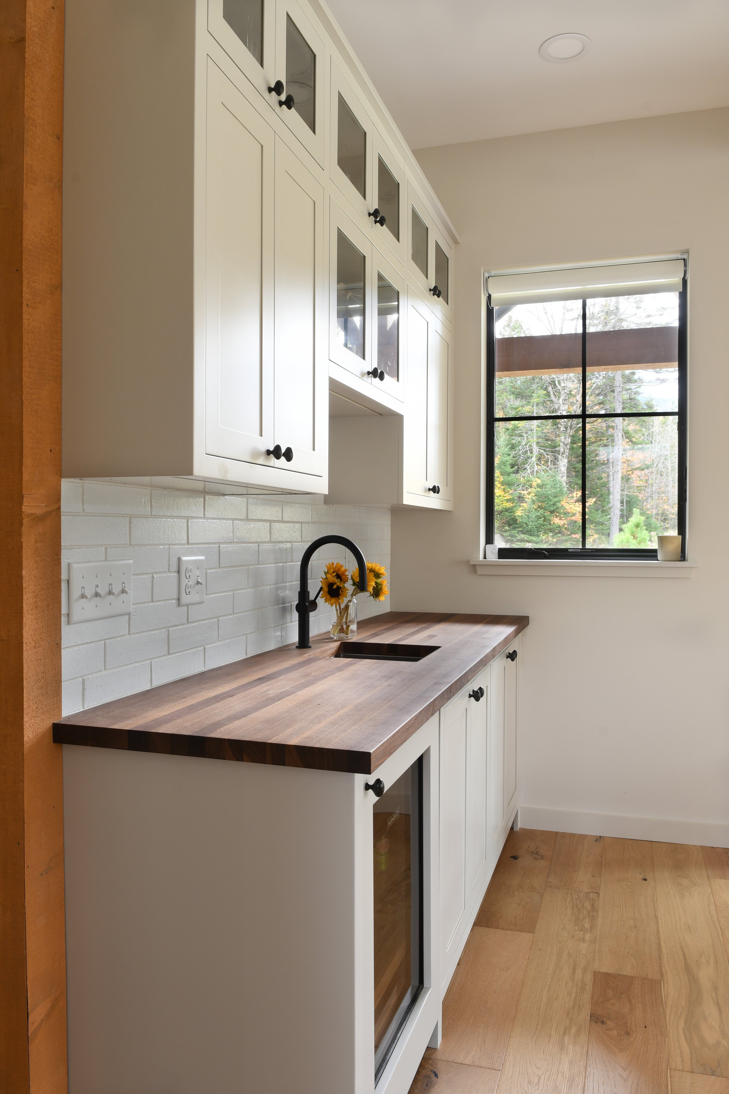 FOREST MOUNTAIN VIEW HOME — Meldrum Design-23