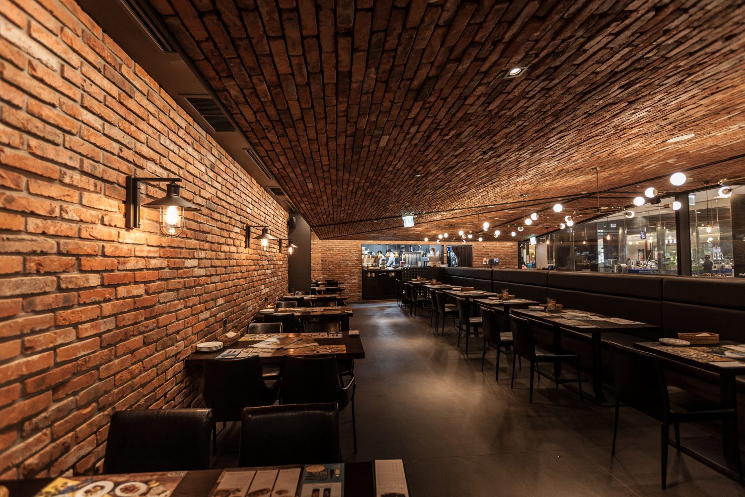 Mad For Garlic Pyeongtaek AK Plaza branch interior design-9