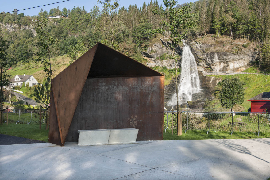 挪威 Steinsdalsfossen 瀑布景区建筑-29