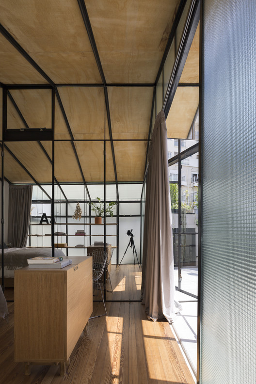 中庭公寓的透明改造-17