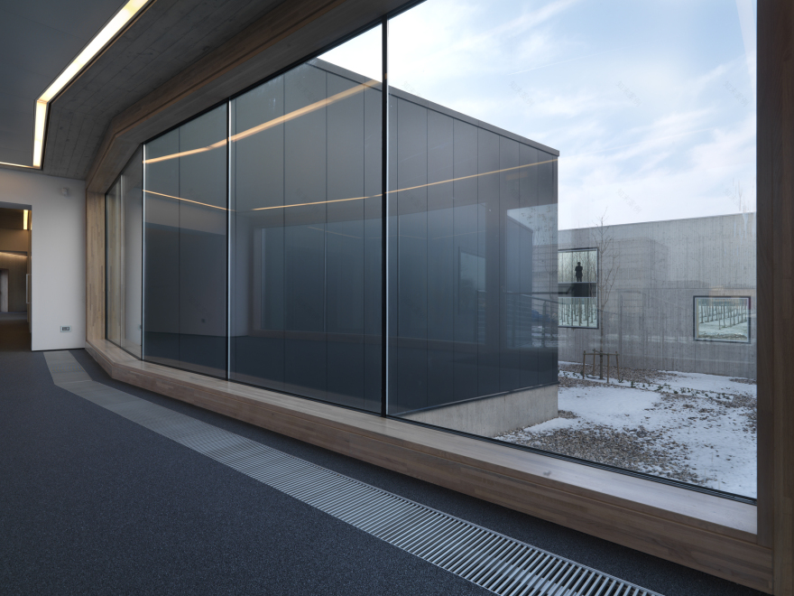 工业风建筑的景观改造与室内设计-16