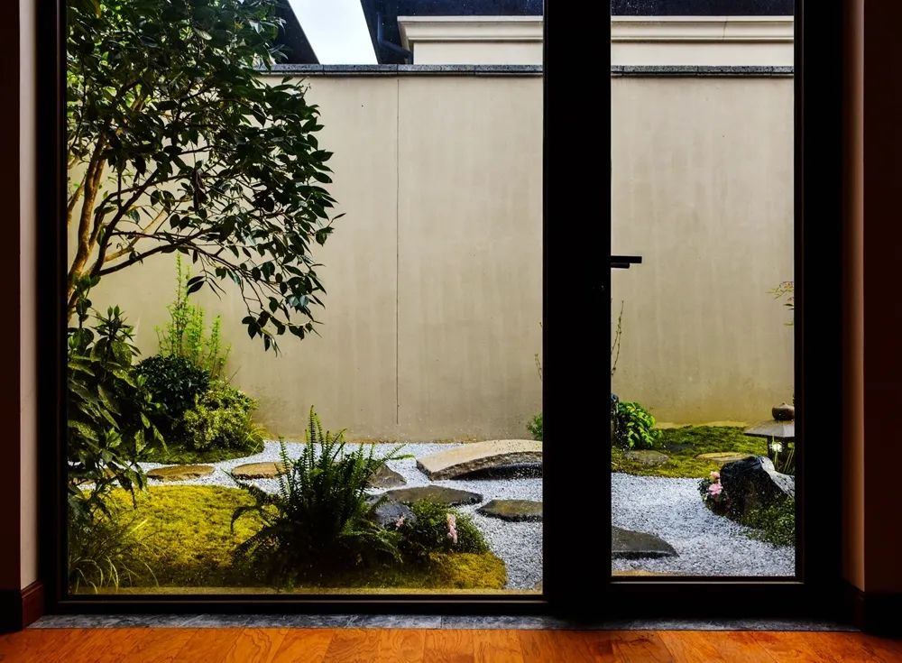 草月流打造禅意庭院，呈现现代生活雅致空间-5