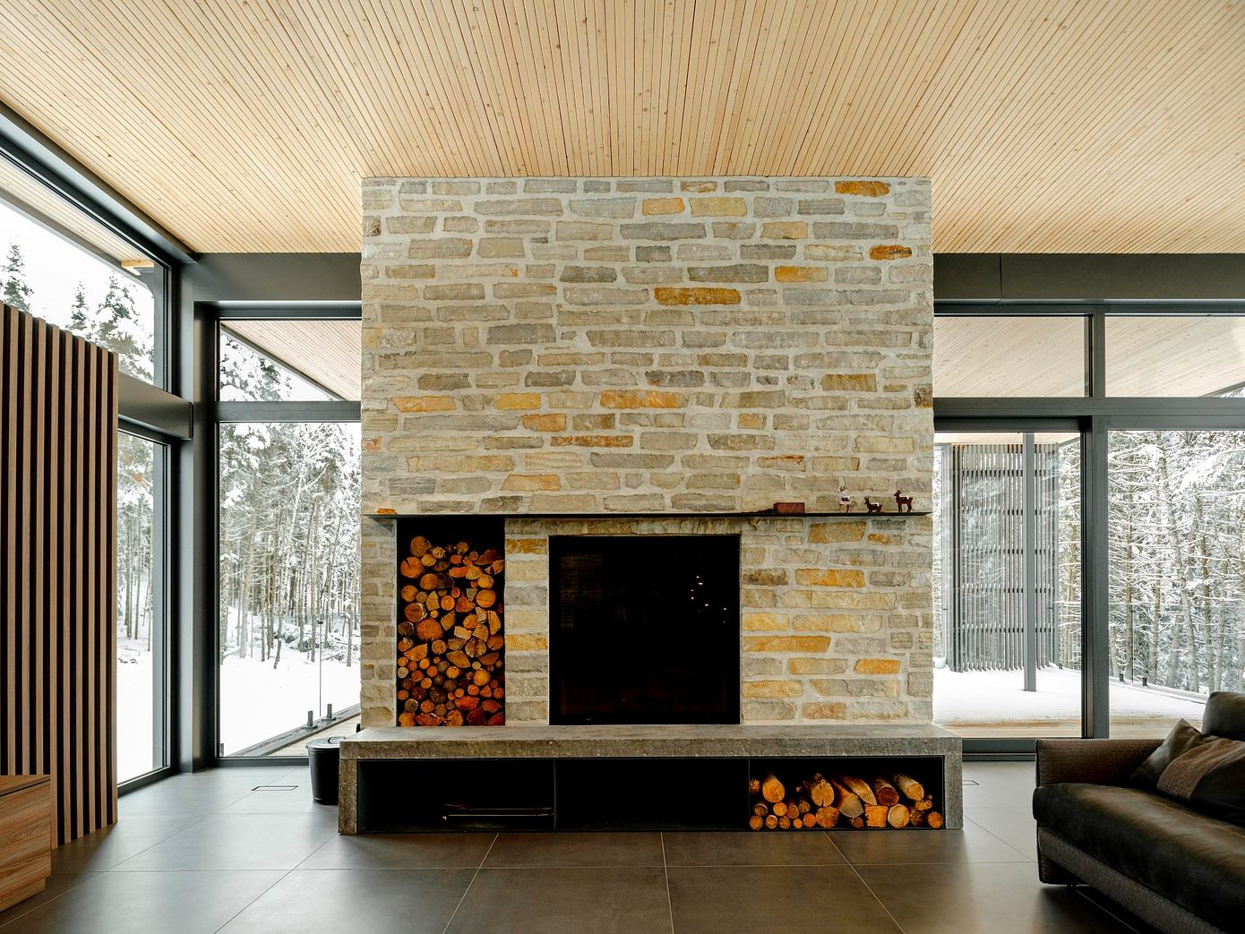 圣达米安公寓（注：Résidence常见释义为公寓，住宅 ，Saint Damien为特定名称，音译成圣达米安  ） 丨加拿大魁北克丨Anne Carrier Architecture-2