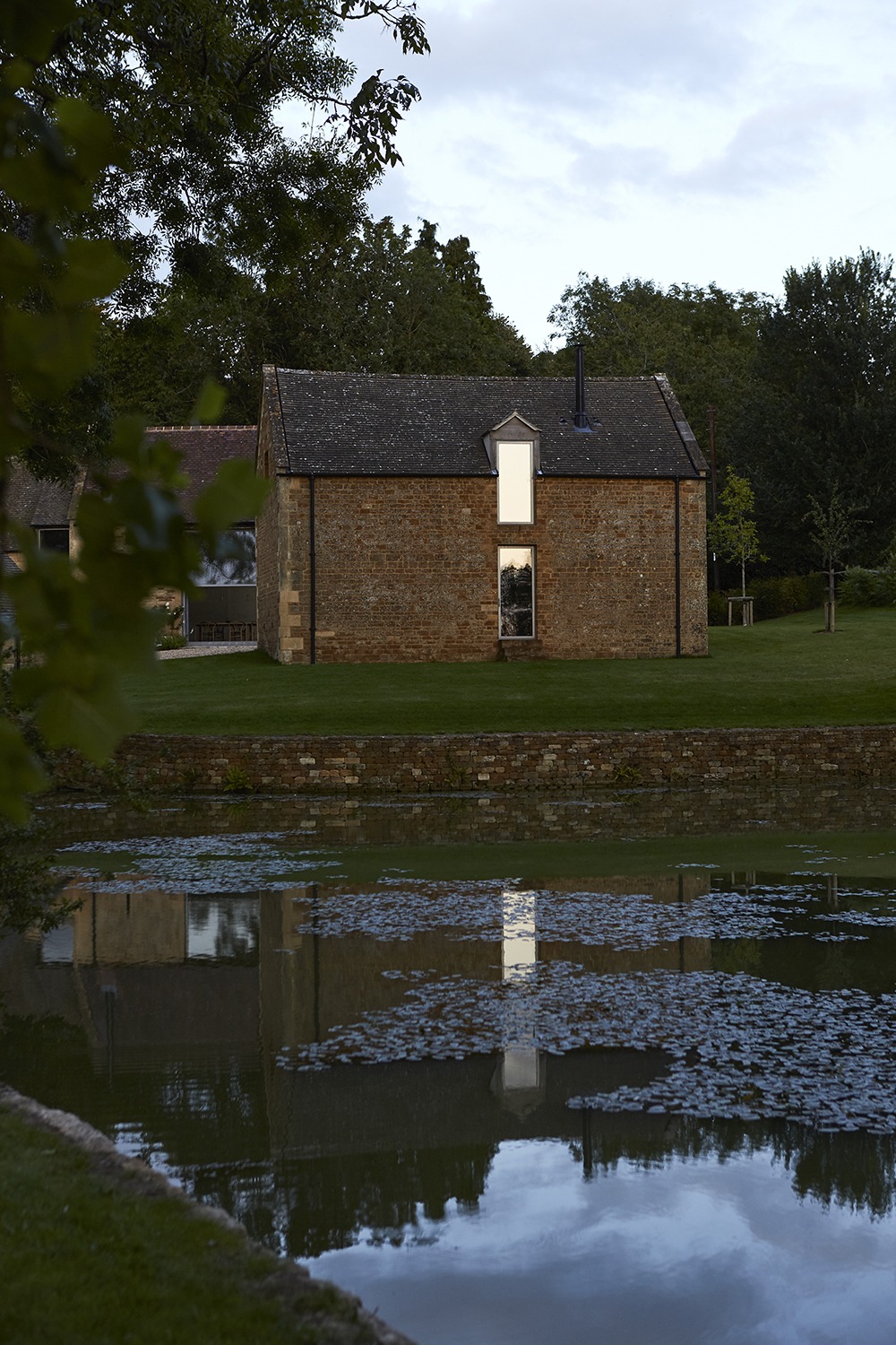 极简大师 John Pawson 的家 | 50 米跨度的空间设计-25