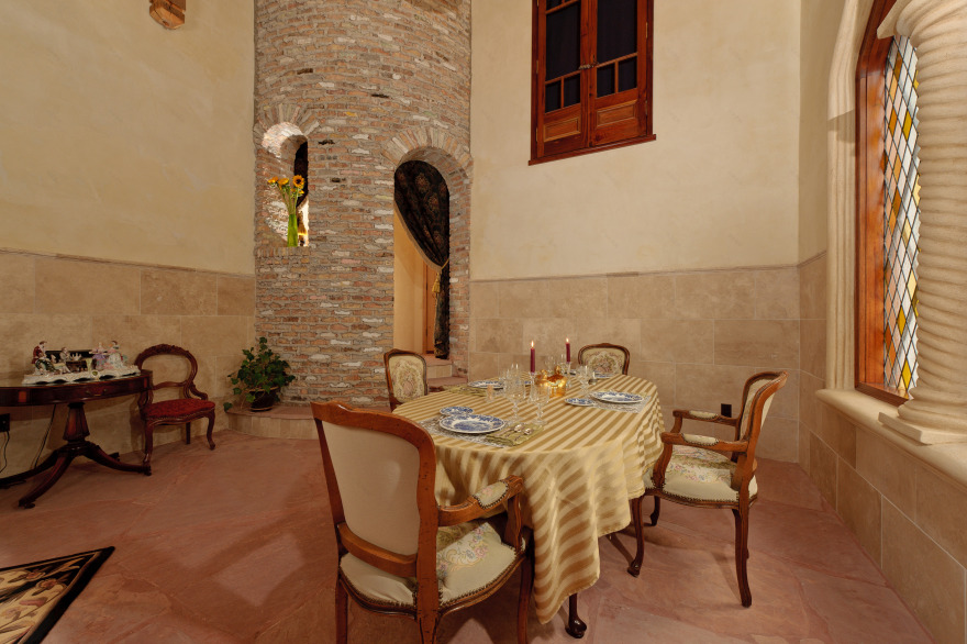 The High Road | Elliot Johnson, AIA-44