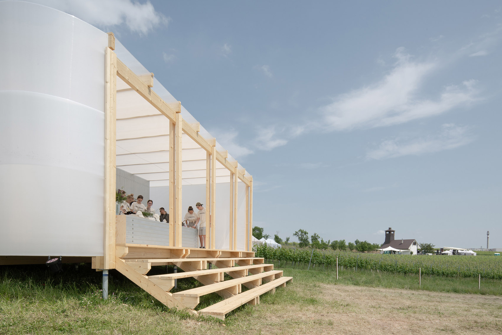 Ženy Víno放克音乐节装置丨斯洛伐克丨Jakub Kolarovič Architects-57