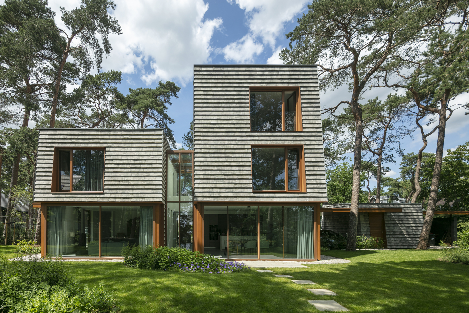 荷兰森林中的现代住宅-41