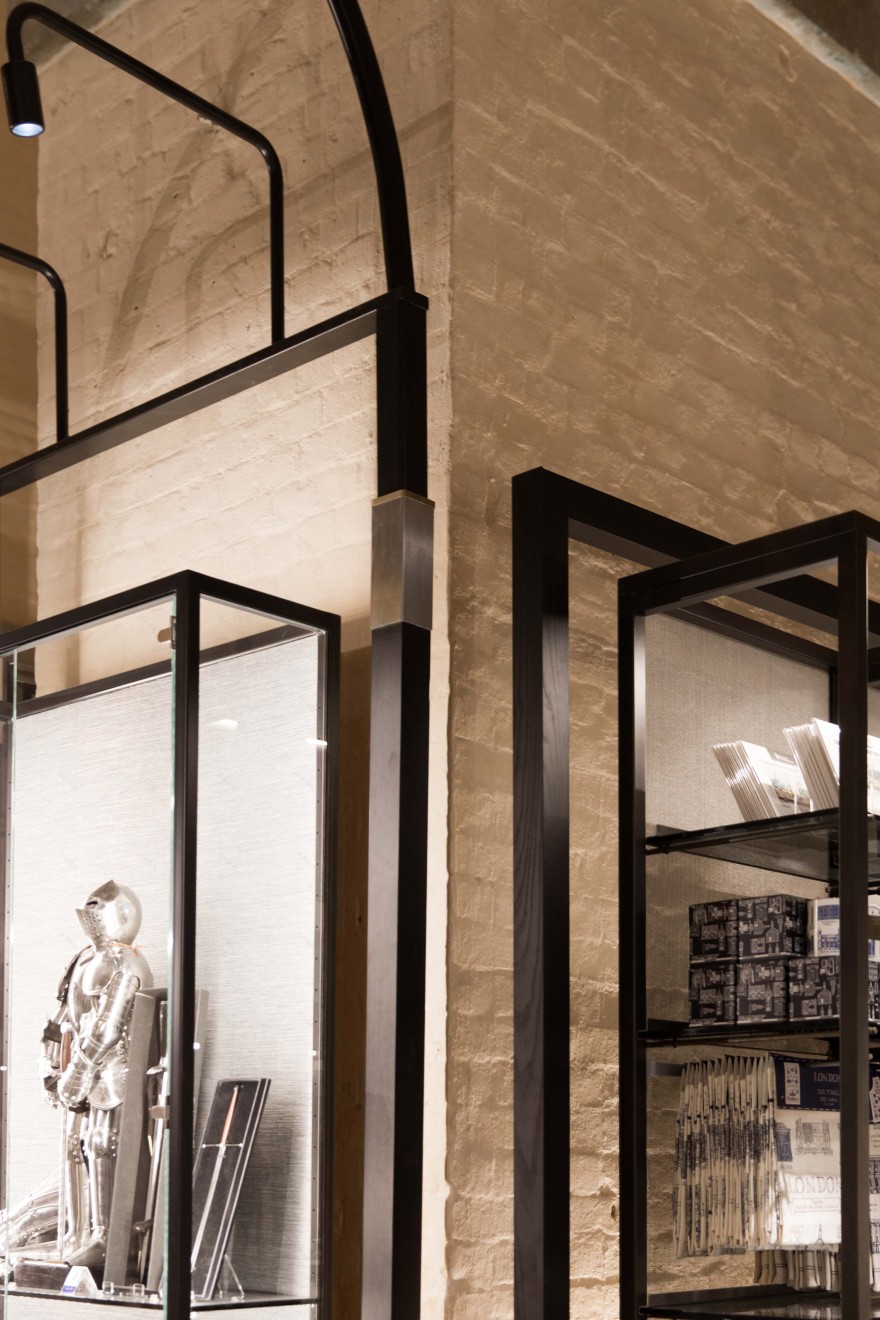 the white tower gift shop the tower of london-16