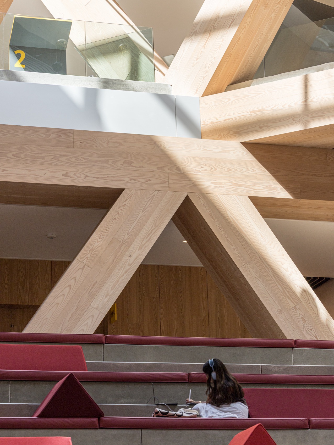 克莱蒙特·麦肯纳学院罗伯特·戴科学中心丨美国丨BIG-82