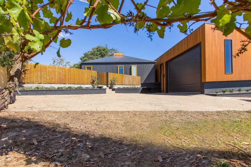 Simple and minimalist wooden Red Hill Residence by Finnis Architects CAANdesign Architecture and home design blog-16