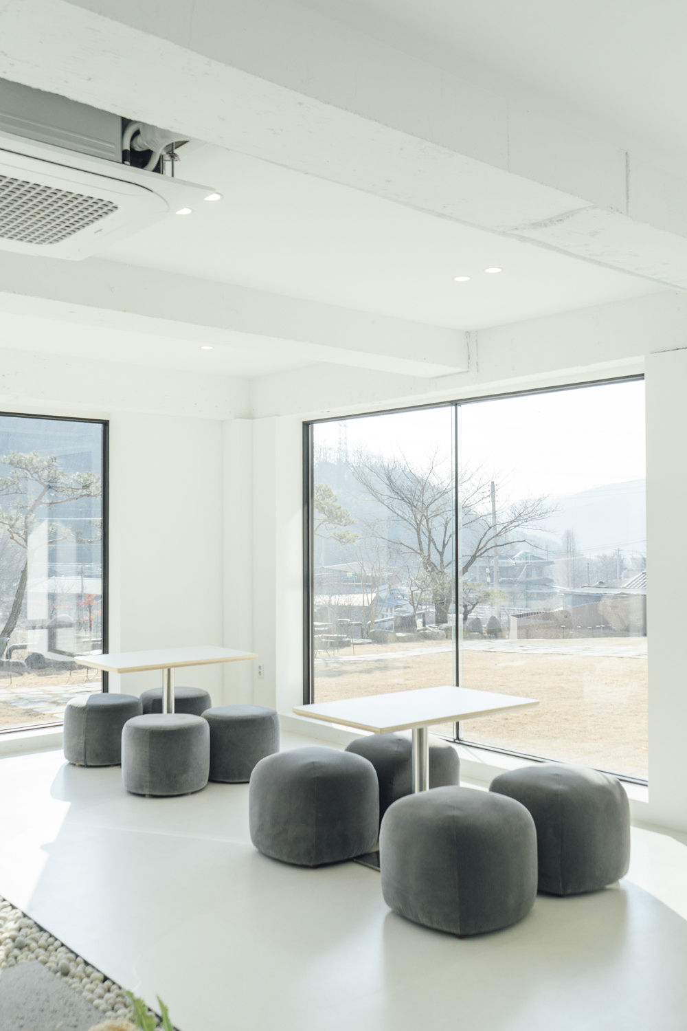 简约时尚 31 平咖啡馆设计-18