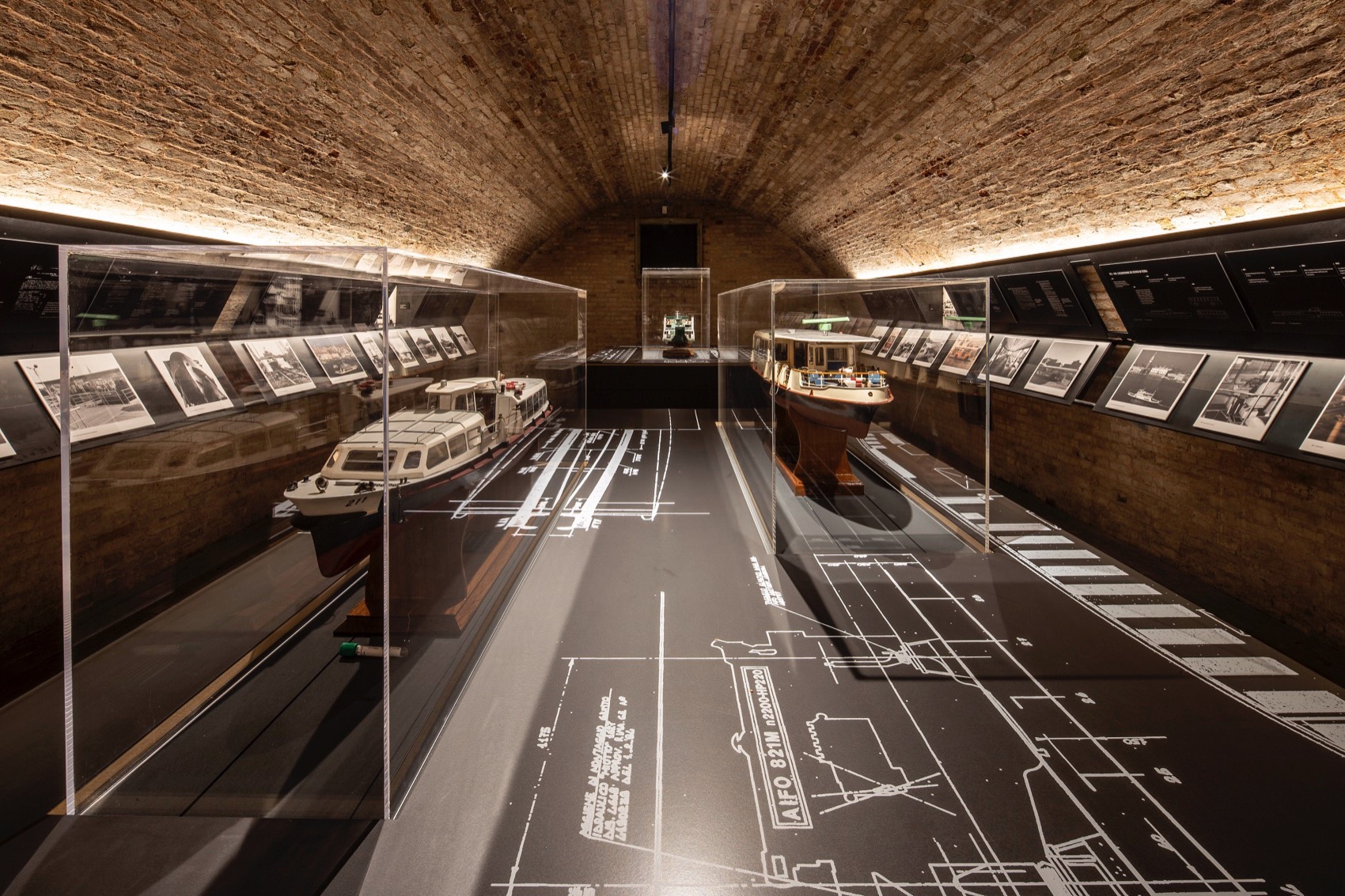 威尼斯的公共交通展览丨意大利丨120 grammi laboratorio di architettura-26