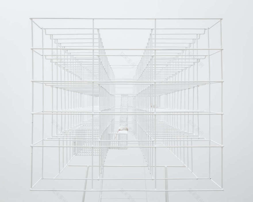 假释;有条件释放;言语(在语言学中指个人的实际言语行为)丨Daniel Zamarbide与Leopold Banchini-7