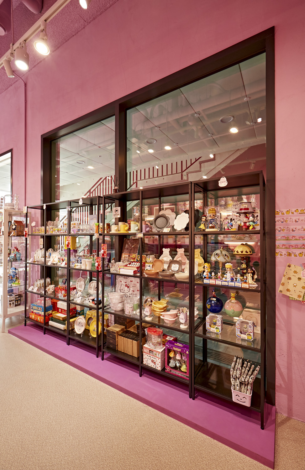 15 坪小商店以蓝点评为室内设计佳作-14