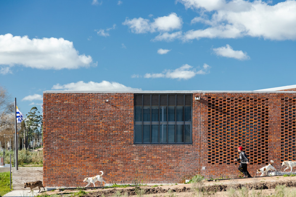 乌拉圭托莱多 CBT 教育中心 | 简约美观的公共教育空间设计-61