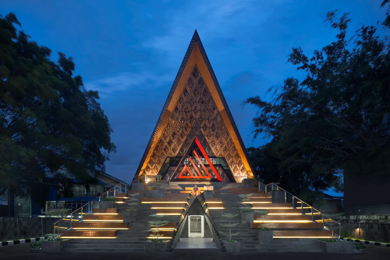 AtTaufik Mosque · 现代印尼清真寺设计典范丨JOSO-36