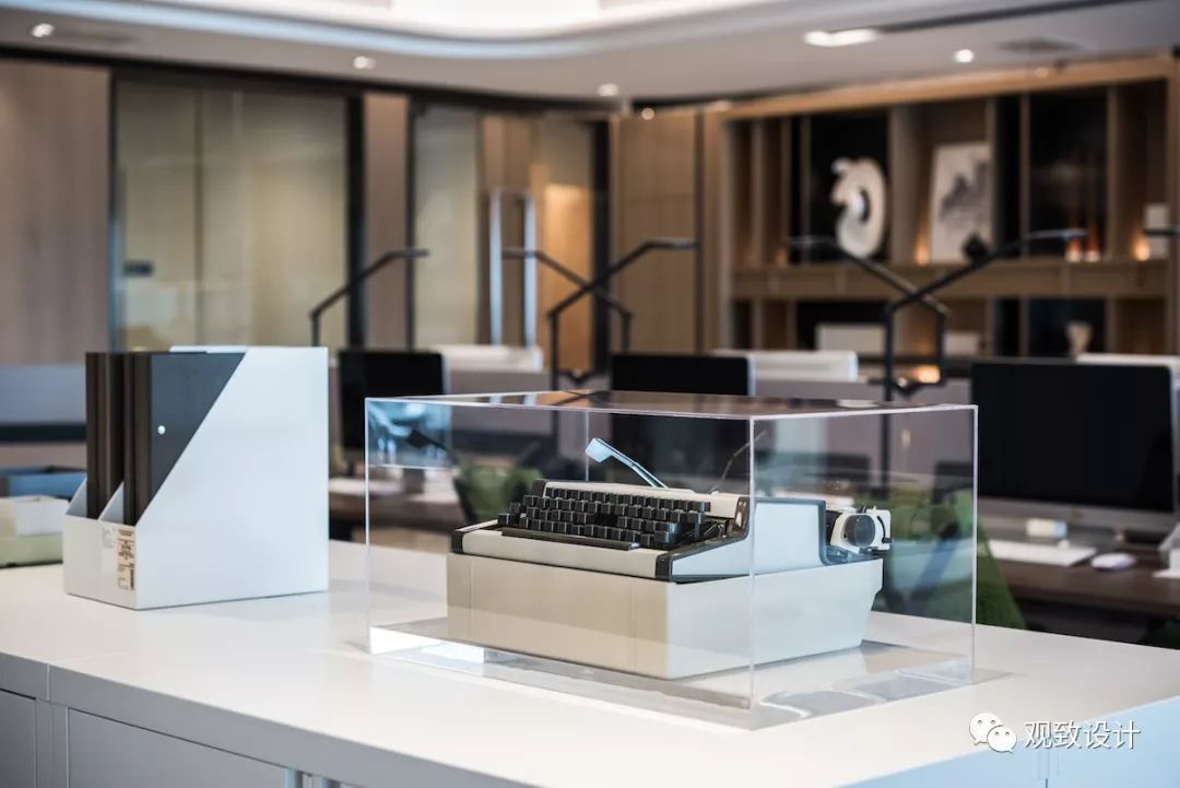 成都中天天盈誉峰 M6 写字楼样板间 | 精英风范的现代办公空间-16