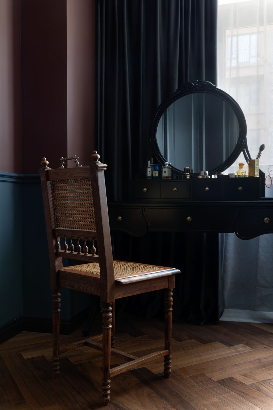 浮灯若梦单身女青年的复古梦丨逅筑空间-33