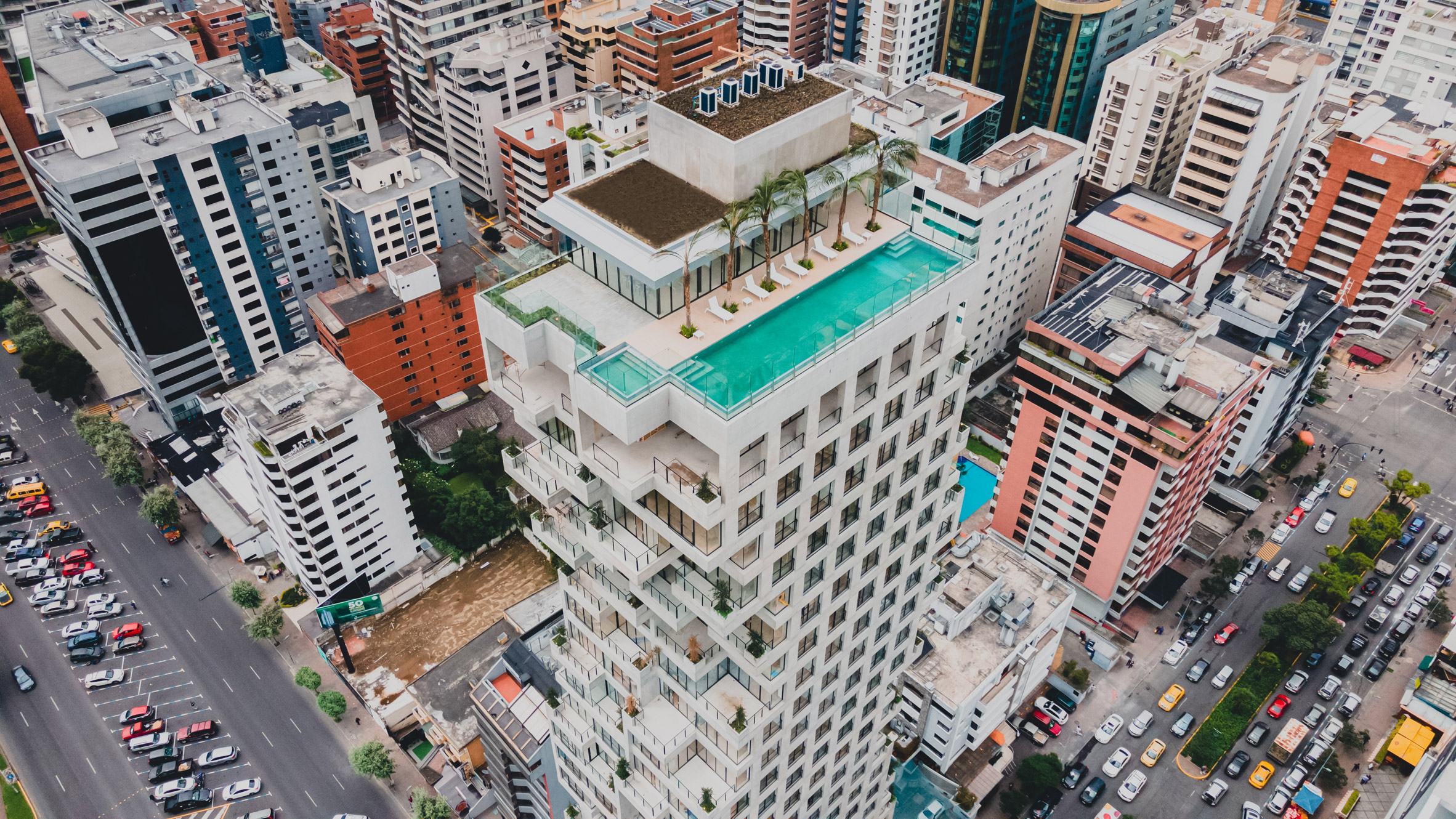 厄瓜多尔 Qorner 住宅楼 | 绿意盎然的山丘式设计-26