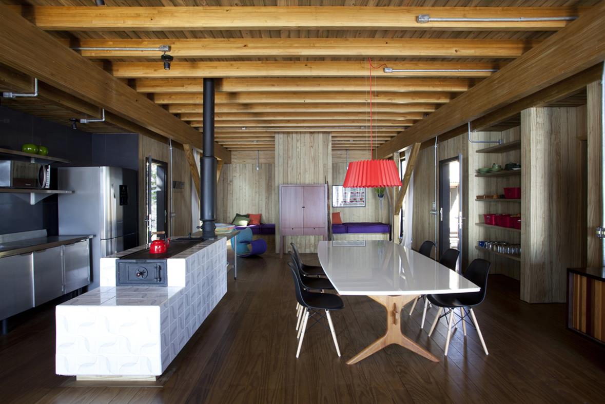 巴西 Bocaina 山居 | 木质结构的北欧风格度假屋-16