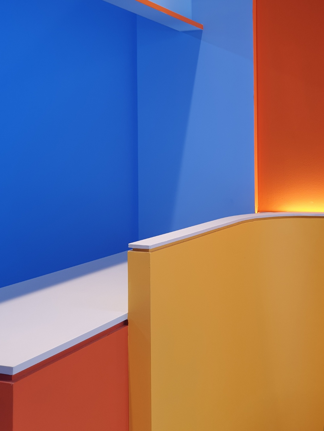 色彩斑斓的 PIZZA 餐厅 | 独特的室内设计-12