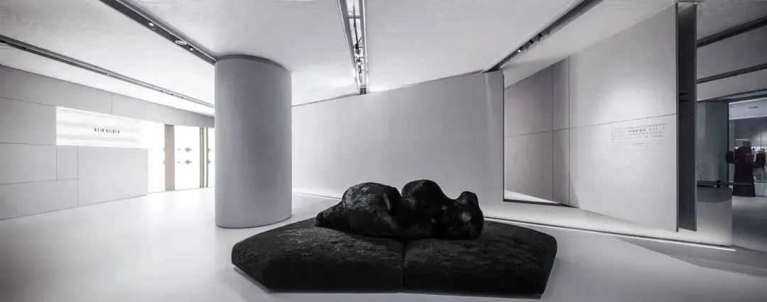 欧戈雅「梯·艺术 THEIART」空间丨中国武汉丨宛佩,初原加拓-12