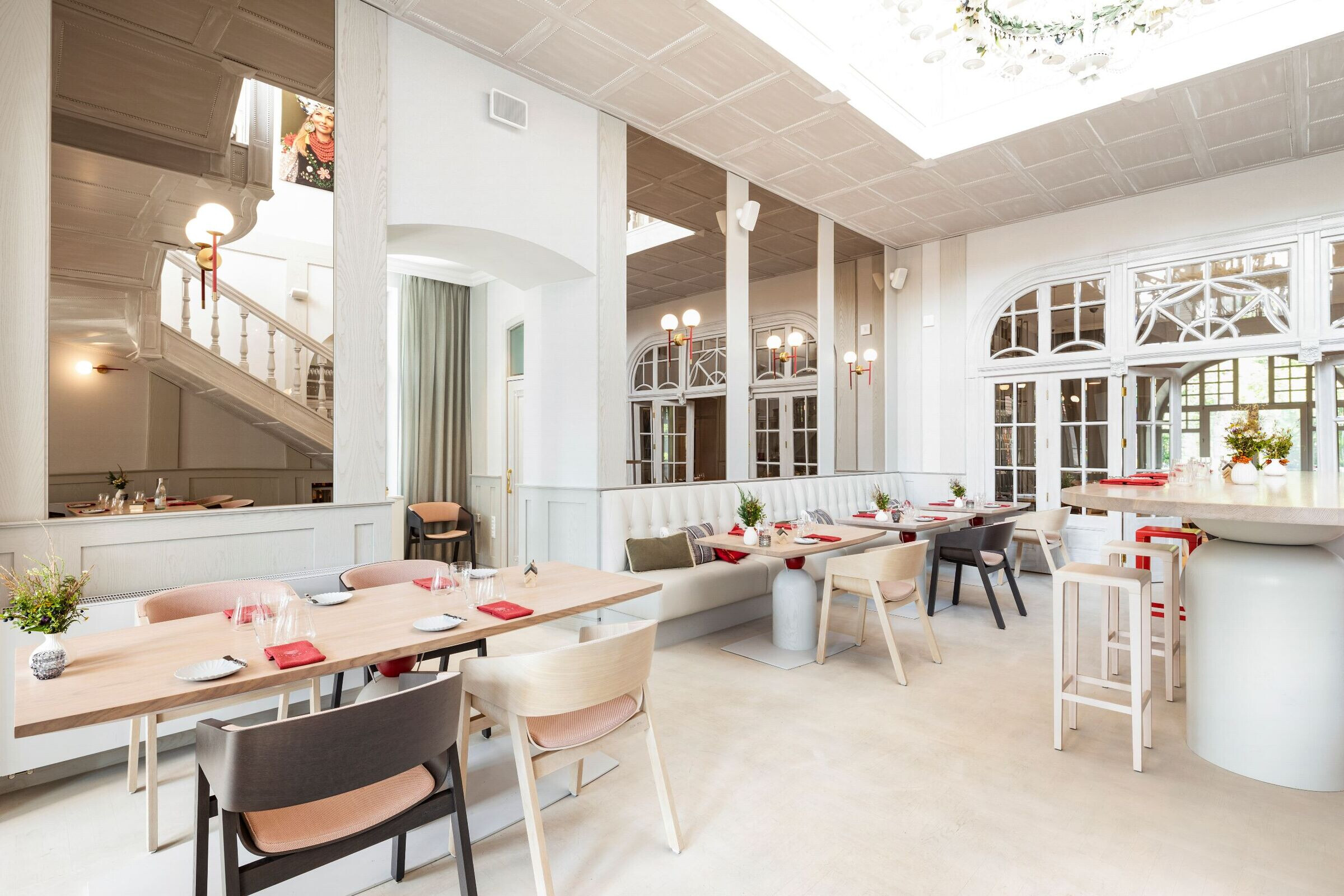 “自然之恋” 波兰知名主厨 Amaro 的“心”餐厅丨IDEOGRAF Paulina Czurak-11