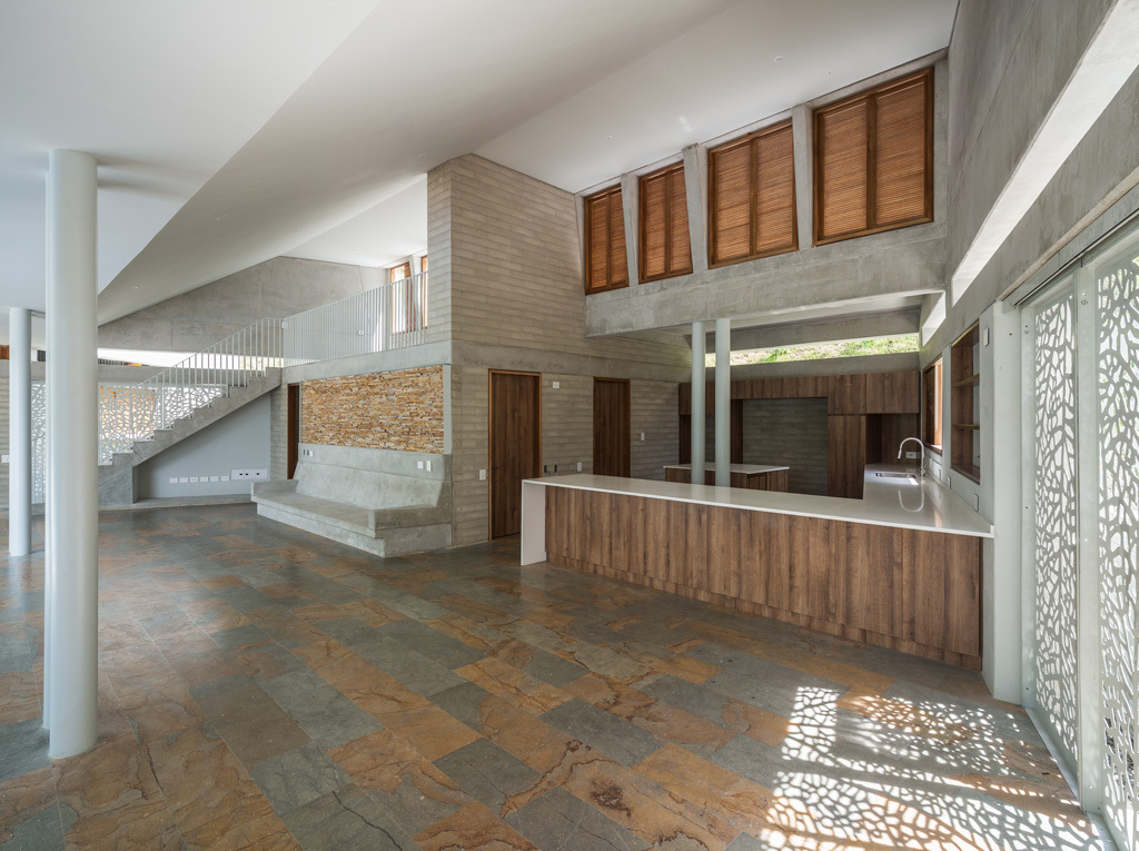 热带干旱森林中的生态住宅-37