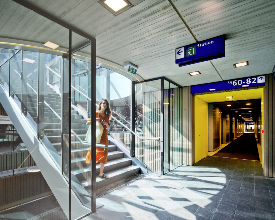 荷兰乌特勒支自行车停车场 | 世界最大规模,绿色出行新地标-31