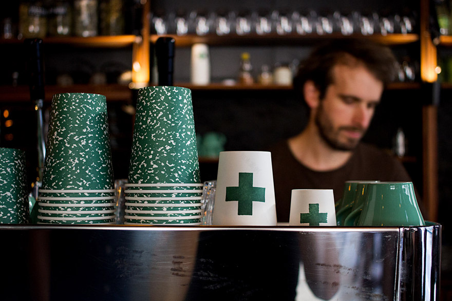 拯救历史,重塑身份的乌拉圭老药房咖啡馆-5