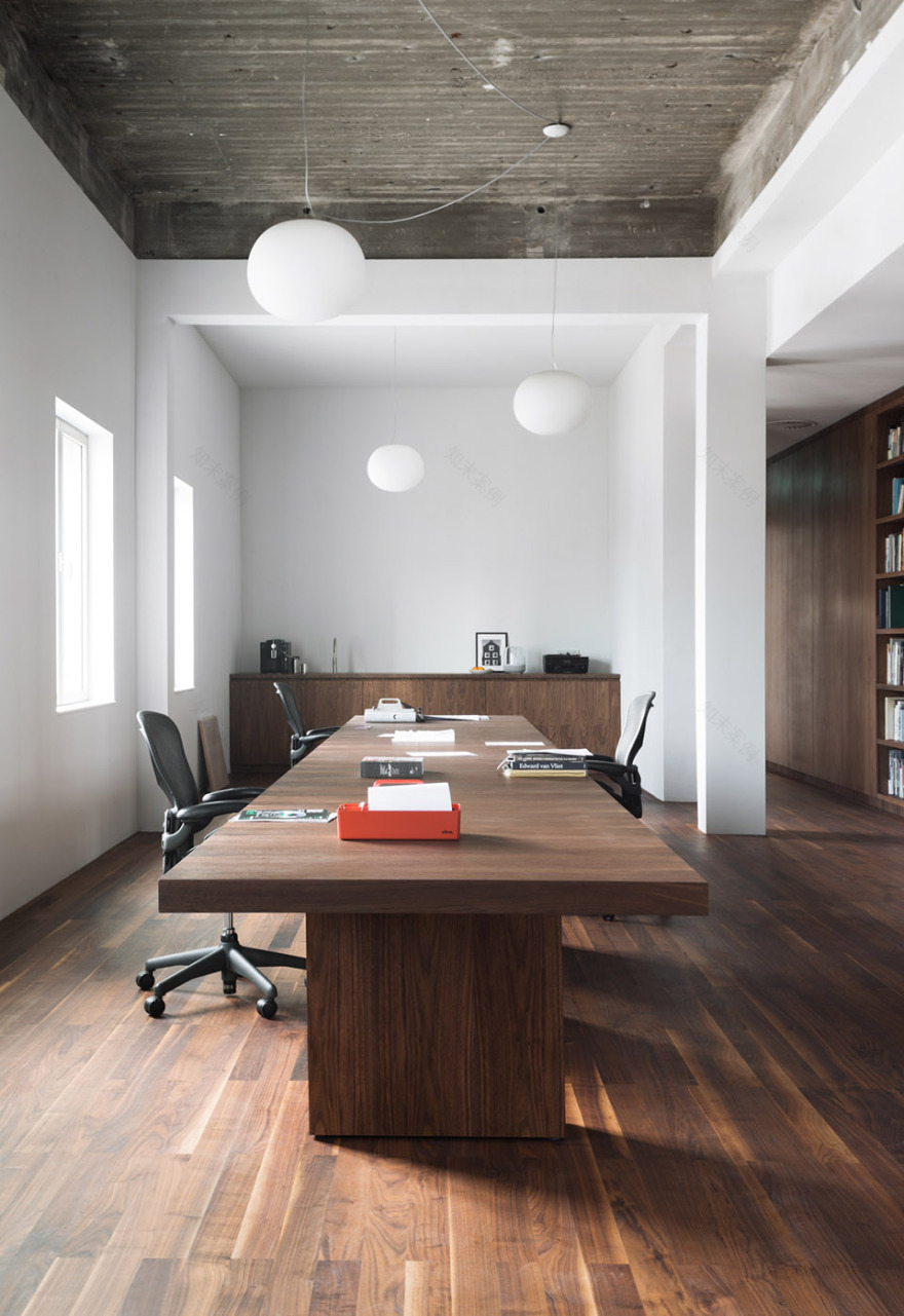 粗犷与优雅共生:KAAN建筑事务所鹿特丹新总部 / KAAN Architecten-33