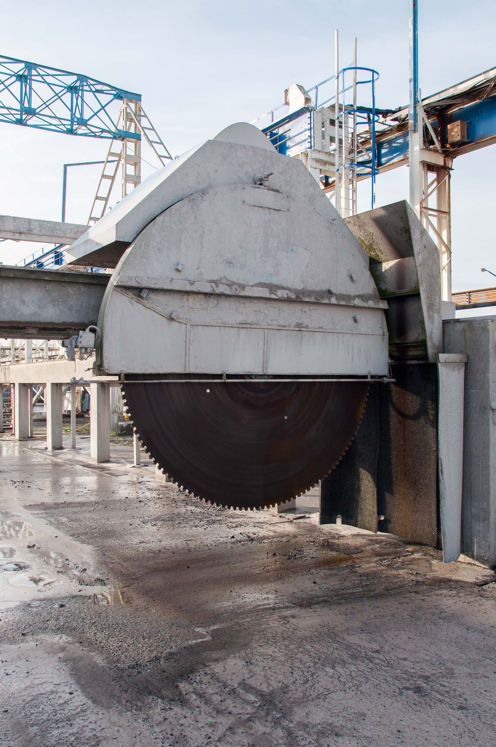 采石场·朱利安·卡雷德罗

注：Julien Carretero 一般是人名，按常见音译规则翻译为朱利安·卡雷德罗；Quarry 常见释义为采石场，若此处有特定含义，但因缺乏更多背景信息暂按常见义翻译 丨比利时埃诺-44