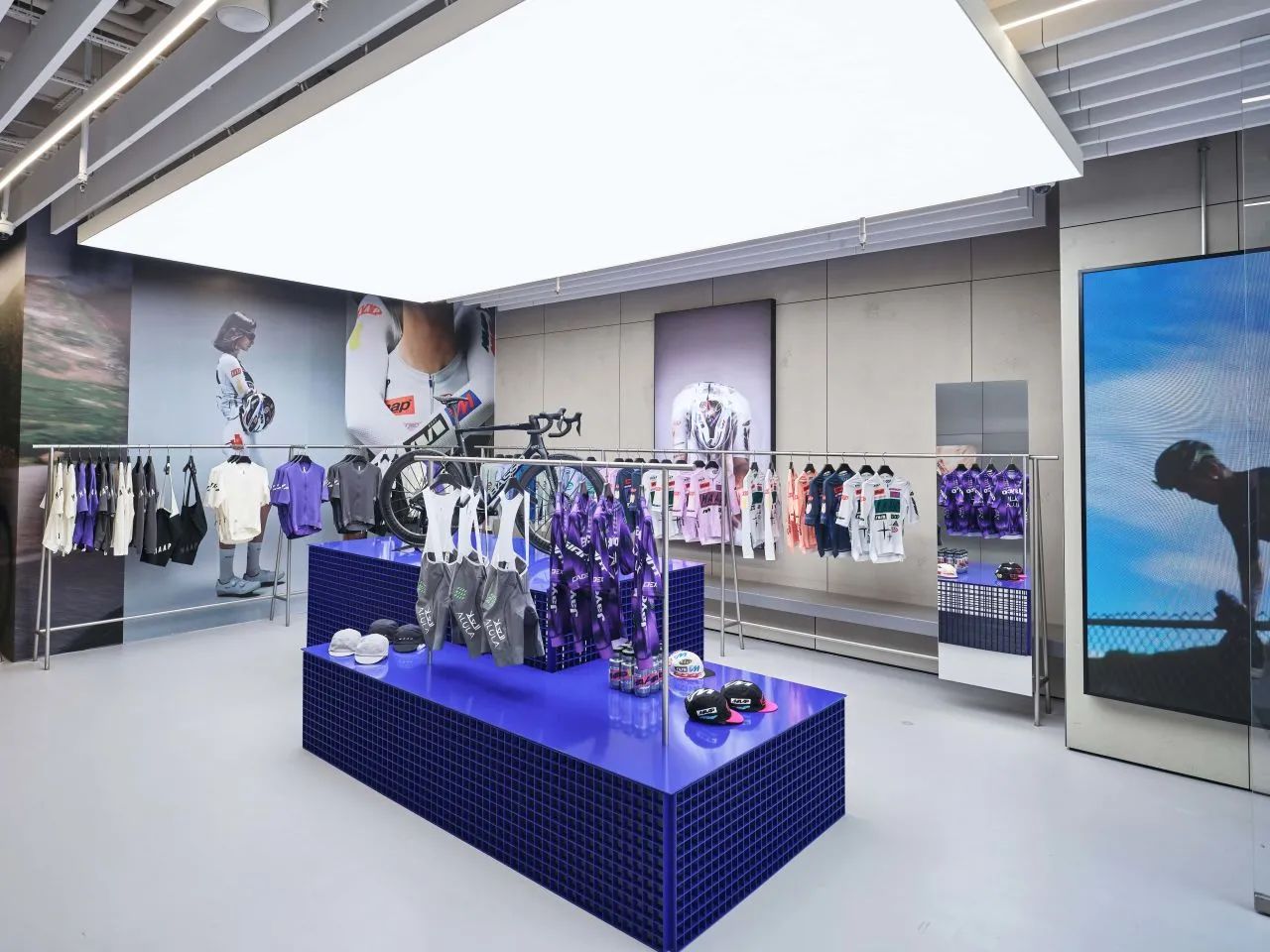 服装店丨中国上海丨DEDODESIGN architects-11